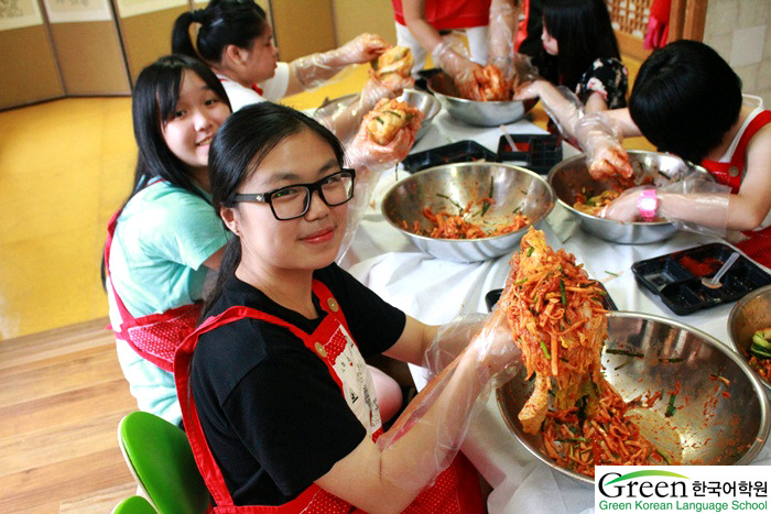 [Hongkong students] 한복도 입고, 김치만들기도 했어요! :)