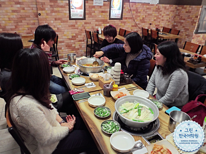 [Let's eat together] 맛있는 식사는 함께 할 때 제일 즐거워요. (: