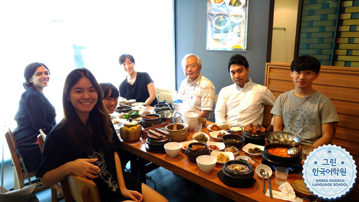 [Lunch together] 한국 사람은 같이 식사하면서 친해진답니다~