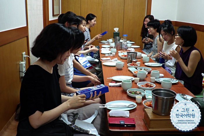 [Samgyetang] 선생님들 회식~삼계탕을 먹고 힘을 냅시다!