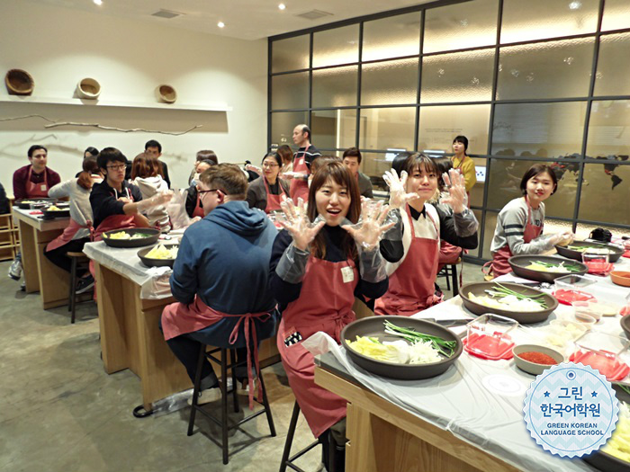 [Making Gimchi] 김치를 만들어서 집에 가져 가요!