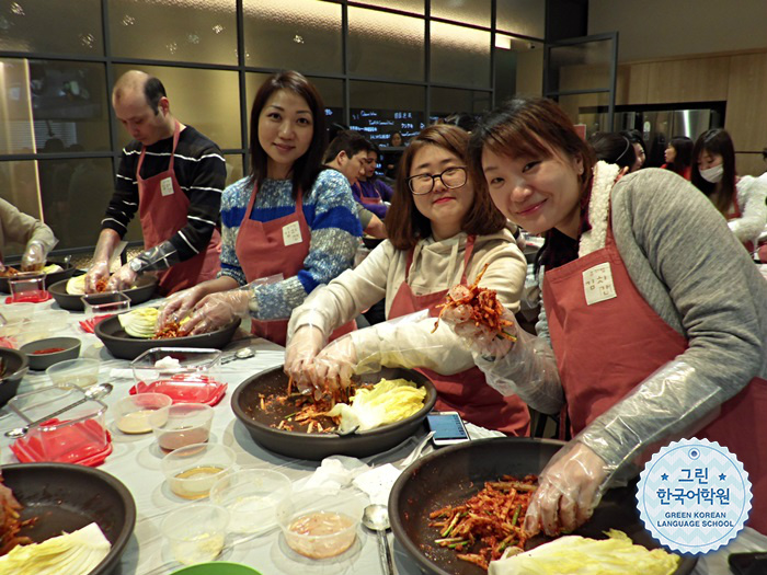 [Making Gimchi] 김치를 만들어서 집에 가져 가요!