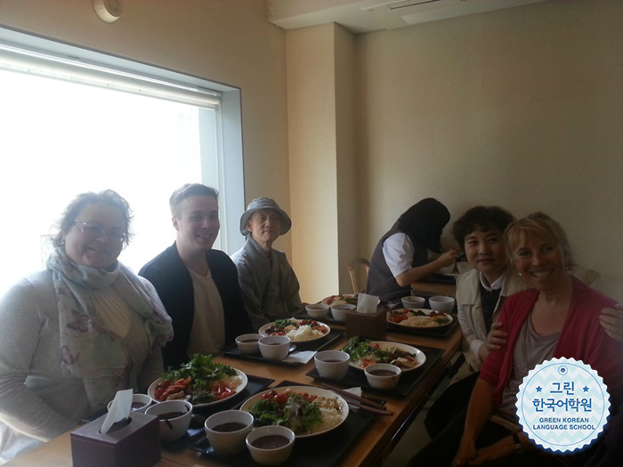 [Lunch together] 함께 식사하면서 더 친해지는 그린 한국어학원 학생들!