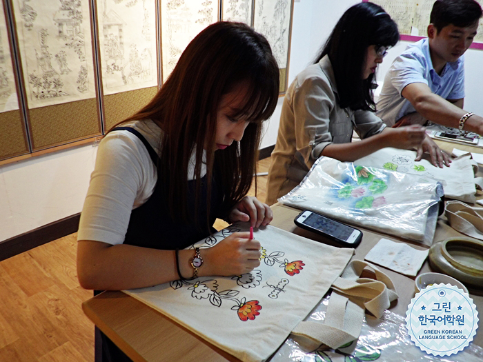 [Culture experience] Drawing folk painting