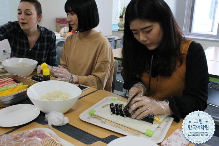 [Making topokki, gimbap, and fish soup]